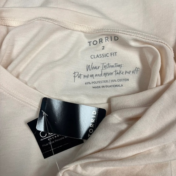 Torrid Embroidered Pink Smiley Face Tee - New - Size 2 (18/20) - Picture 5 of 5